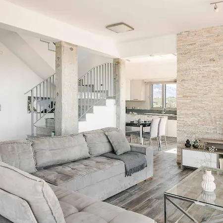 וילה Katrina סבורונטה