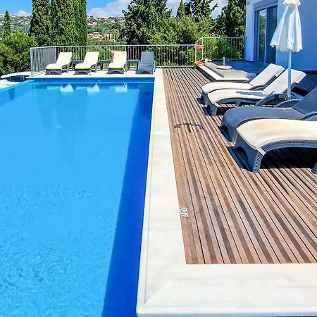 Katrina Villa *