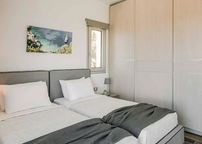 Katrina Βίλα Σβορωνάτα